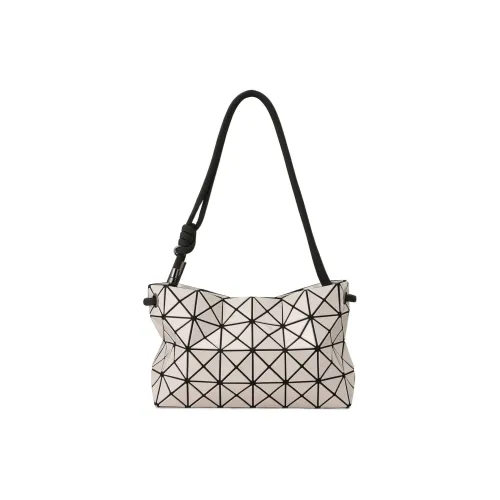 ISSEY MIYAKE Crossbody Bags