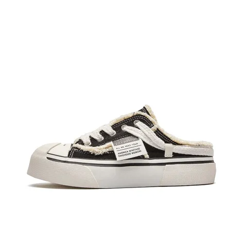 La Chapelle Lightweight And Breathable Low Top Canvas Shoes Women's