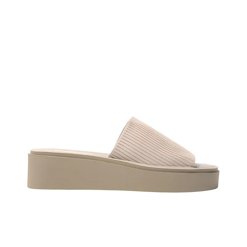 STEVE MADDEN Quiet Slip-Resistant Slide Slippers Women's Beige-1