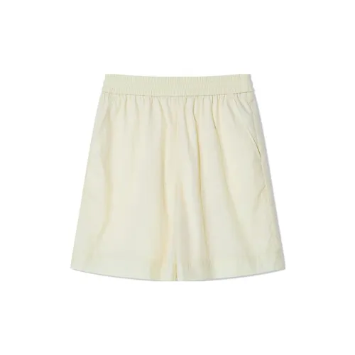 COVERINS Casual Shorts Women's Light Yellow