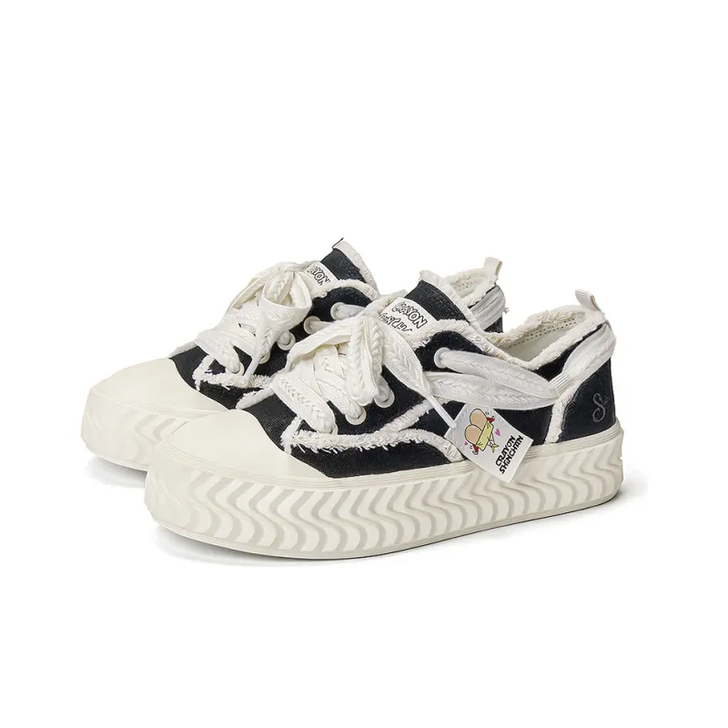 Crayon Shinchan Low Top Canvas Shoes Women's-8