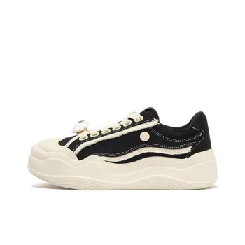 361° Anti Slip Wear Resistant Low Top Skateboard Shoes Women's Black White