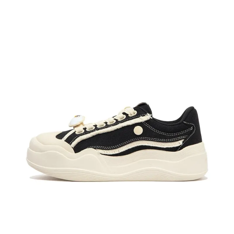 361° Anti Slip Wear Resistant Low Top Skateboard Shoes Women's Black White-0