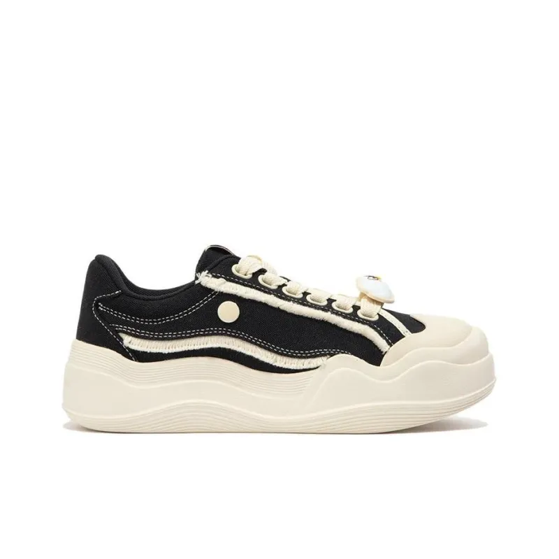 361° Anti Slip Wear Resistant Low Top Skateboard Shoes Women's Black White-1