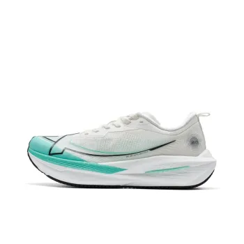 XTEP One piece Molded 2nd Generation Cushioning Wear Resistant Low Top Sprint Training Running Shoes Men's Sky Piercer