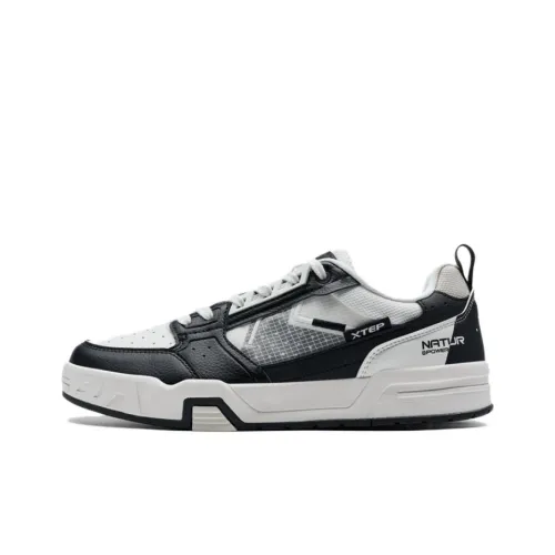 XTEP Sky Ridge 4.0 Slip Resistant Low Top Skateboard Shoes Men's Black White
