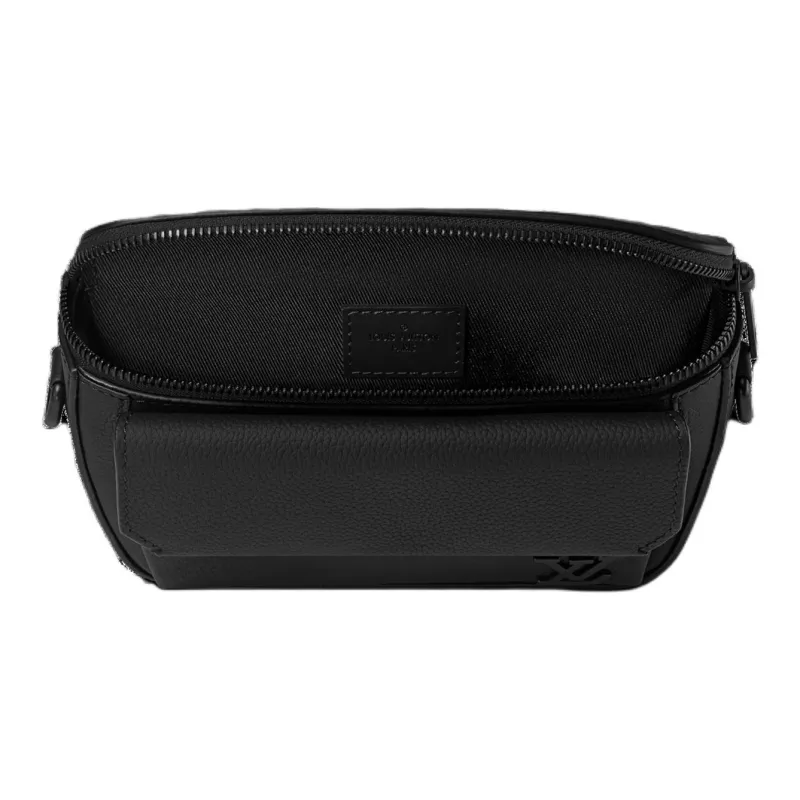 LOUIS VUITTON Pilot Wearable Wallet-2