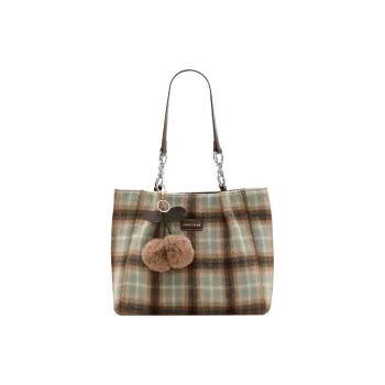 TTaG．baG Fleece Shoulder Bag Women's