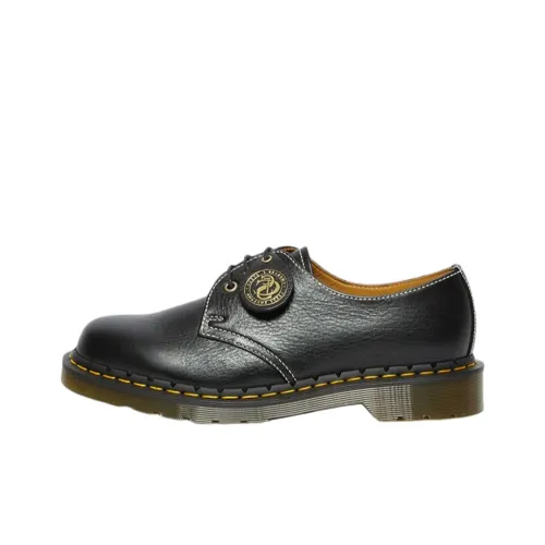 Dr.MartDr Martens Vegan 1460 Svarta boots med 8 snörhål