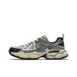 Silver/Basic Black