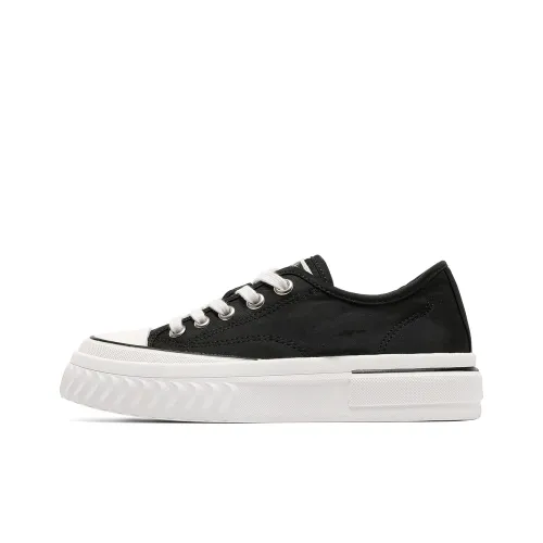 C°BANNER Canvas Shoes Women's Low-Top Black