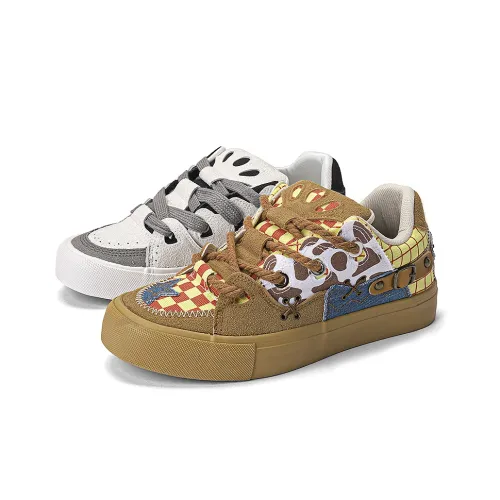 DM Anti Slip Wear Resistant Low Top Skateboard Shoes Unisex Mismatched