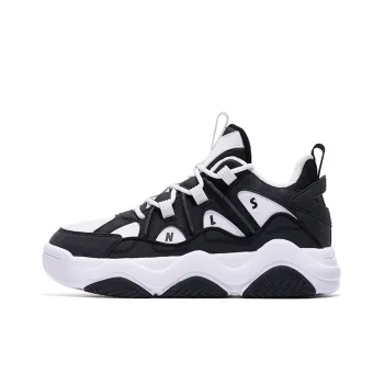 QIAODAN Coverage Slip Resistant Balance Lightweight Low Top Skateboard Shoes Women's Jordan White Black