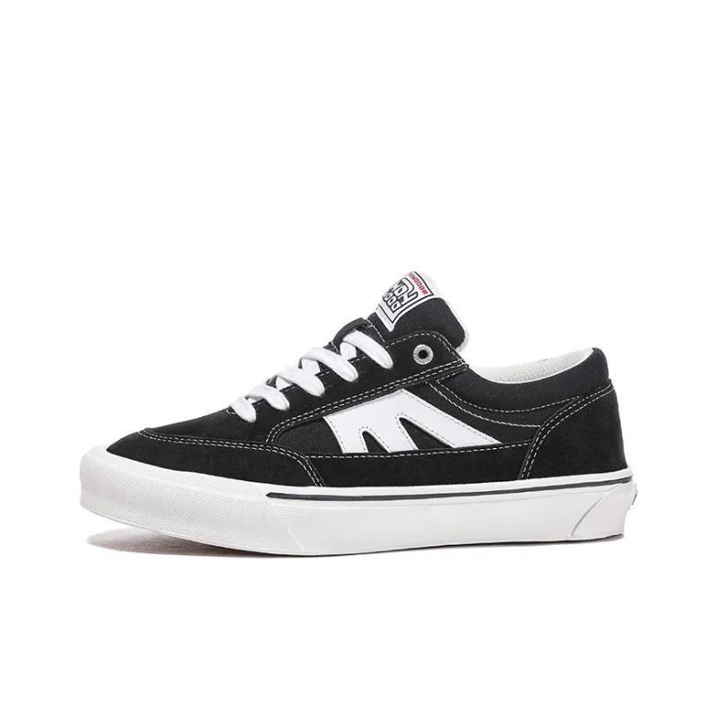 HOMDOON Anti Slip Wear Resistant Low Top Skateboard Shoes Unisex Black White-0