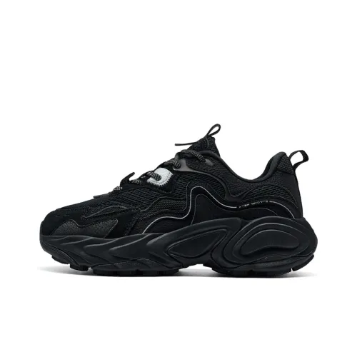 XTEP Migratory Lightweight Height Increasing Coverage Low Top Casual Shoes Women's Black/New Metallic Silver