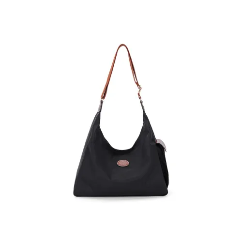 LUCKY DIAMOND Shoulder Bags Black