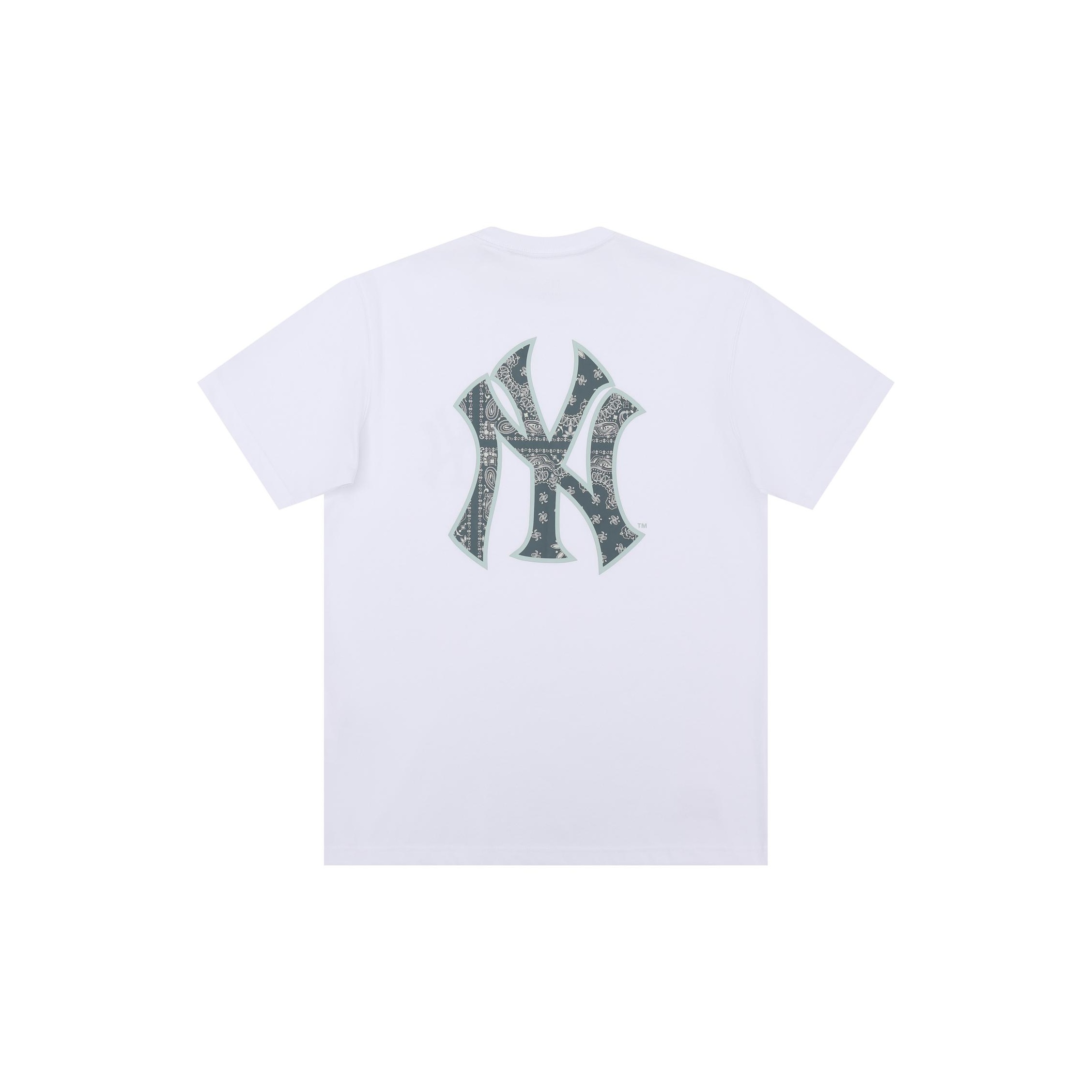 BTS deals MLB T-Shirt Yankees / Black Swan New Era