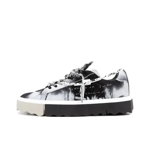 OFF-WHITE Casual Shoes Women's Low-Top Black/White