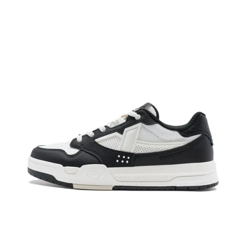 XTEP Yujie Anti Slip Wear Resistant Low Top Skateboard Shoes Women's Black White-0