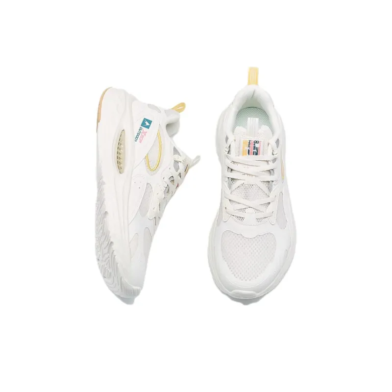 XTEP Lingning 2.0 Slip Resistant Low Top Outdoor Shoes Women's White-3