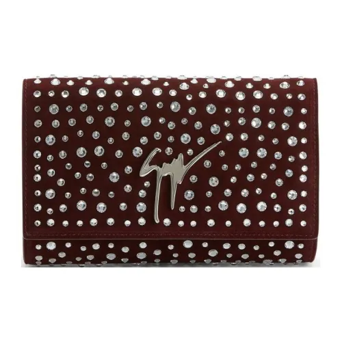 Clutches & Wristlets