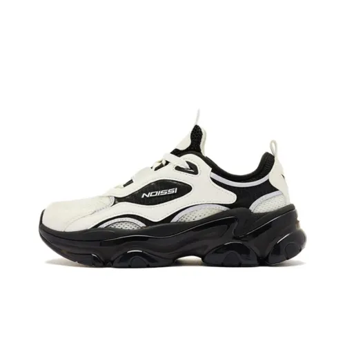 QIAODAN Spriggle Bunny III Breathable Lightweight Low Top Casual Shoes Women's White Black