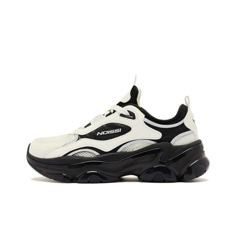 QIAODAN Spriggle Bunny III Breathable Lightweight Low Top Casual Shoes Women's White Black-0