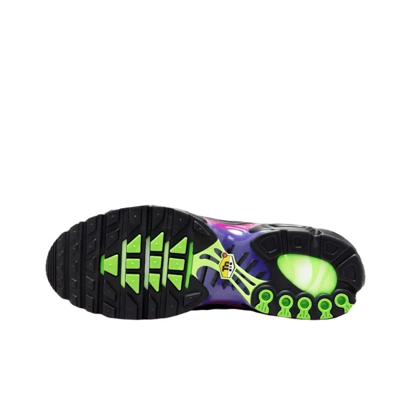 Nike Air Max Plus Rebellious Air Fireberry-5