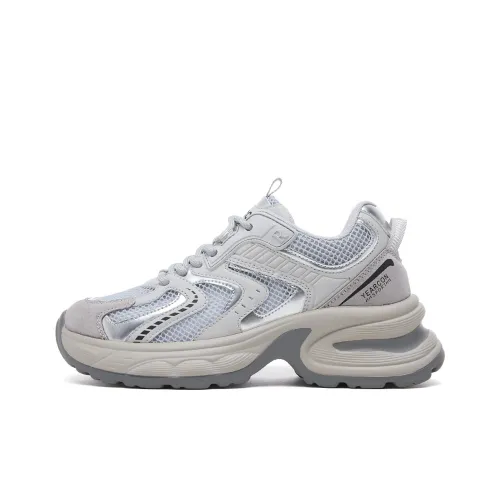 YEARCON Chunky Sneakers Women's Low-Top