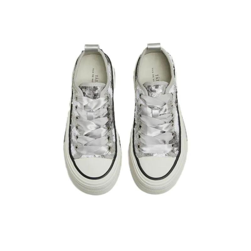 Tata Low Top Skateboard Shoes Women's-2