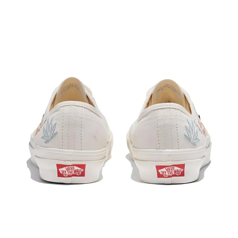Vans Mte Slip Resistant Low Top Skateboard Shoes Unisex Beige-2