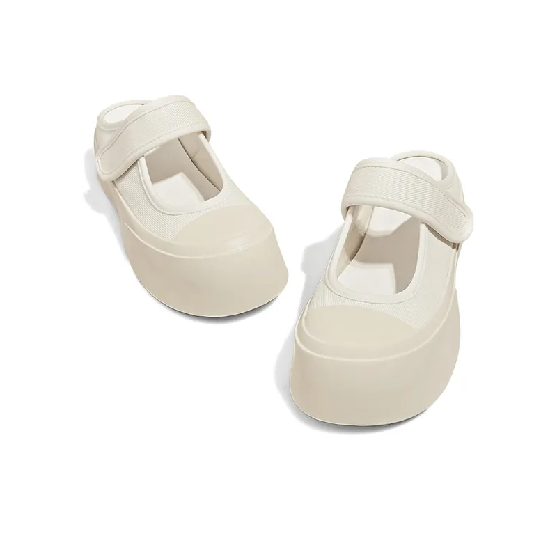 A Poinsettia Princess Closed Toe Slippers Women's-11