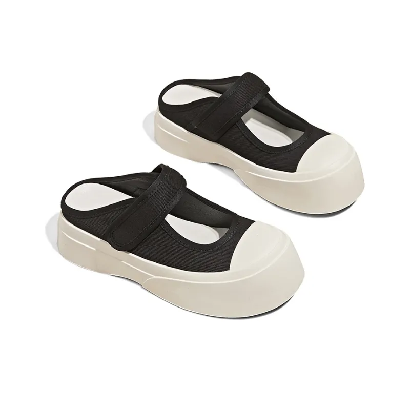 A Poinsettia Princess Closed Toe Slippers Women's-2