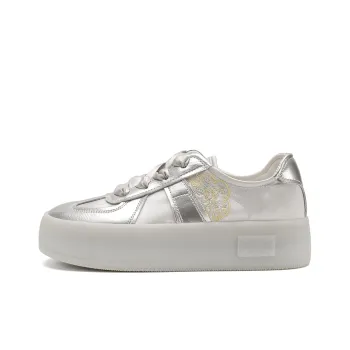 D FUSE SCANDINAVIA Slip Resistant Cushioning Abrasion Resistant Low Top Skateboard Shoes Women's