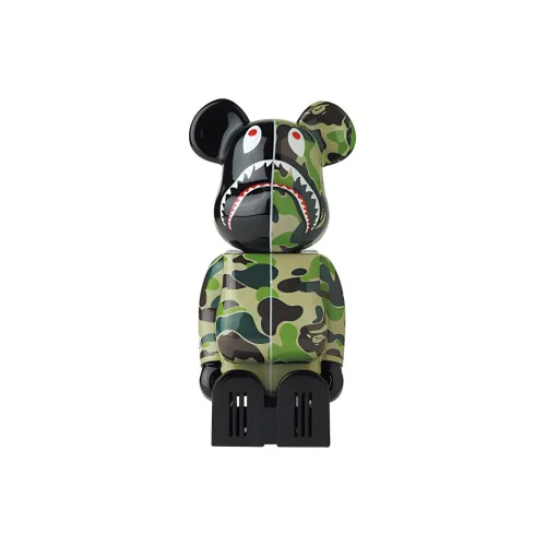 BE@RBRICK cleverin ABC CAMO SHARK