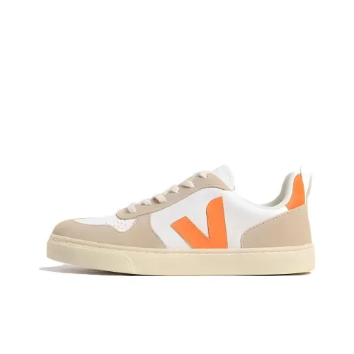 VEJA V-10 ChromeFree Low-Top Skateboard Shoes Women's Almond