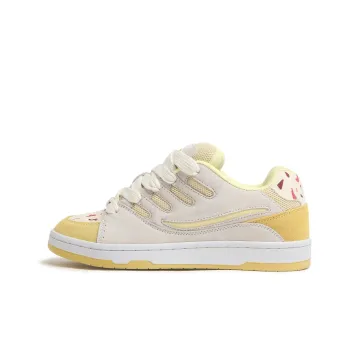 SINPERCO Vintage Versatile Anti Slip Wear Resistant Low Top Skateboard Shoes Unisex Cream Ice Cream