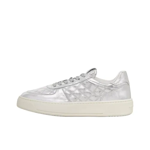 Stuart Weitzman Skateboard Shoes Women's Low-Top Silver