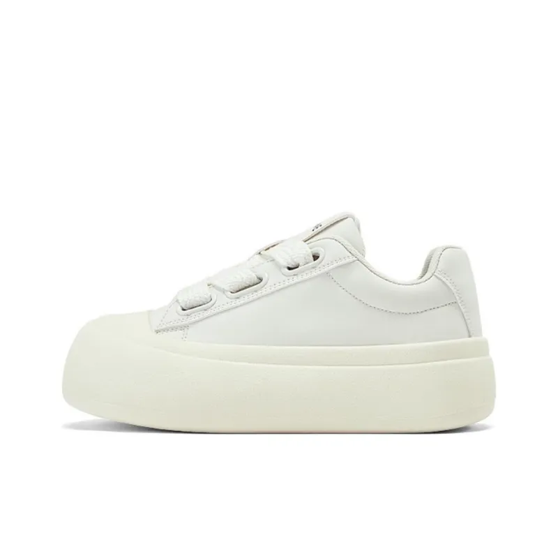 DAPHNE Low-Top Skateboard Shoes Women's-10