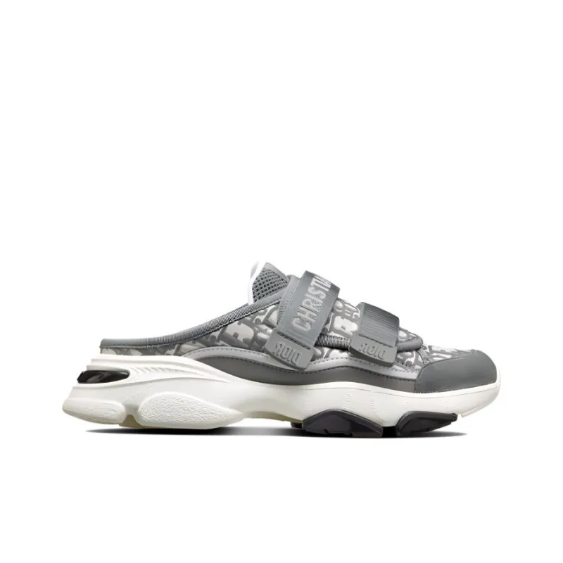 DIOR D Wander Closed Toe Slippers Women's Light Gray-1