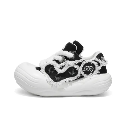 CN Canvas Shoes Unisex Low-Top Black