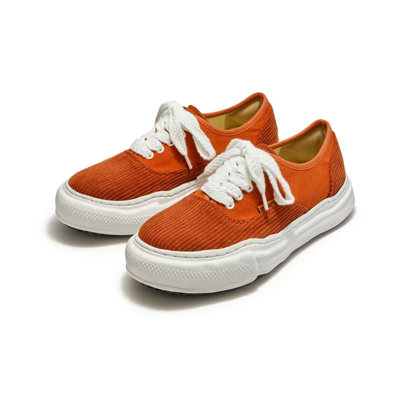 SENGUOGUO Anti Slip Wear Resistant Low Top Skateboard Shoes Unisex Orange-1