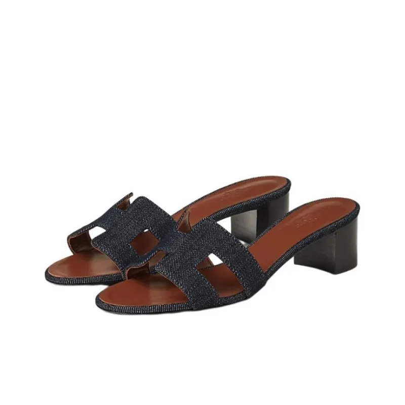 HERMES Oasis Slide Slippers Women's Black-2