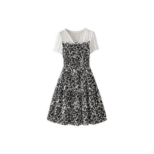 Cypress House Short-Sleeved Dresses Women's Beige Top With Black Flowers At The Bottom