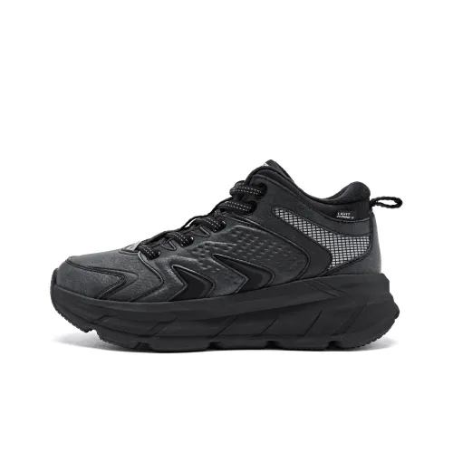 QIAODAN Breathable Low Top Running Shoes Women's Black White