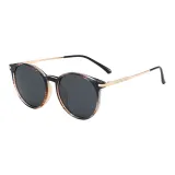 Stripe Tea Black Gray Lens