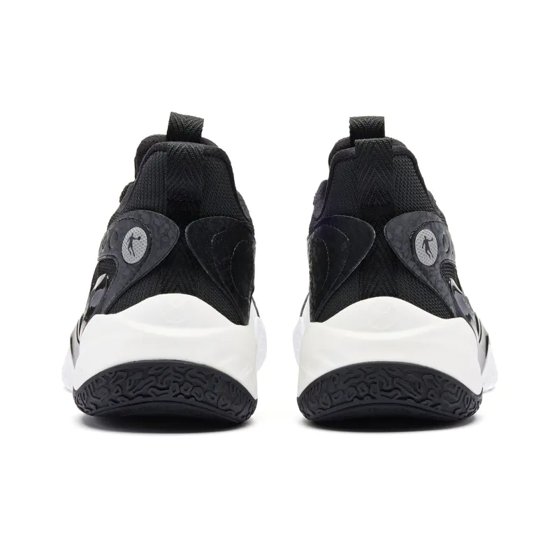 QIAODAN Battle Blade 6TEAM Cushioned Slip Resistant Low Top Basketball Shoes Men's Jordan White-3