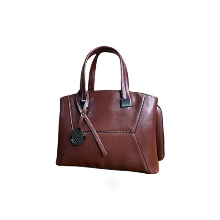 TTaG．baG Cow Leather Shoulder Bag Women's-4