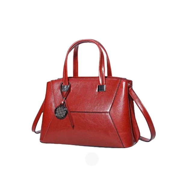 TTaG．baG Cow Leather Shoulder Bag Women's-11