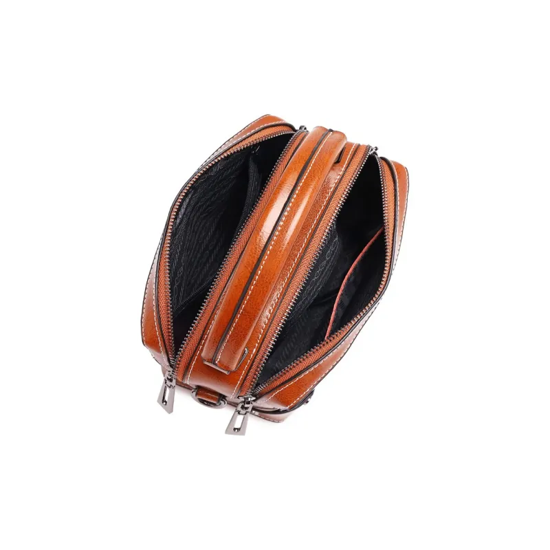 TTaG．baG Cow Leather Handbag Women's-6